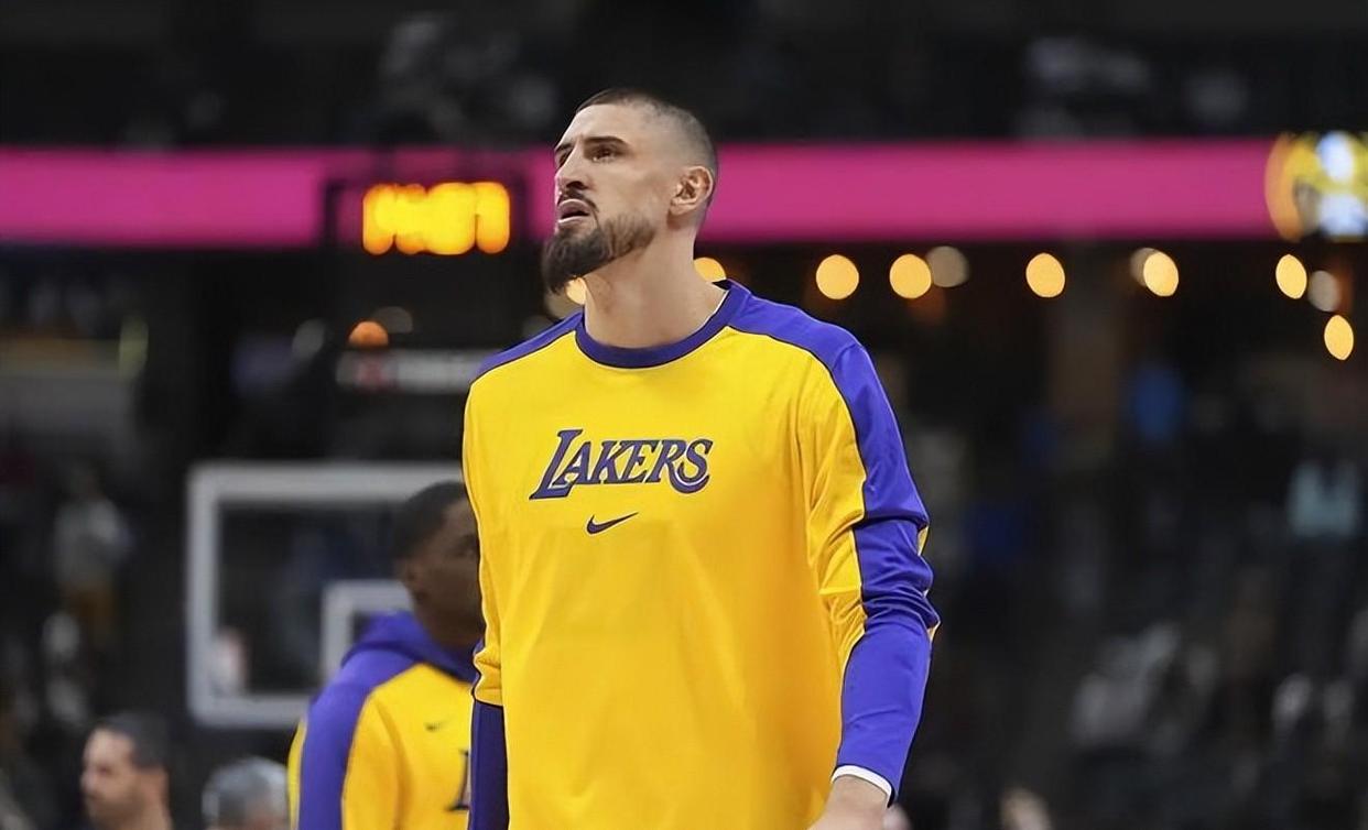 开云-洛杉矶湖人转会期更衣室发声赛后山东泰山复出首秀，这操作让人直呼：湖人逆转绝杀的简单介绍